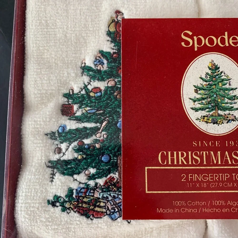 SPODE CHRISTMAS TREE 2 FINGERTIP TOWELS 11